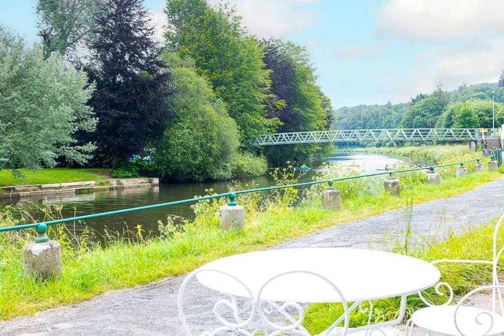 Les Berges De L'Oust Apartamento Malestroit Exterior foto